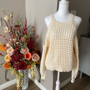🆕 No tags cold shoulder cream sweater size S/M